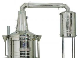 河南某家酒廠不銹鋼釀酒設備